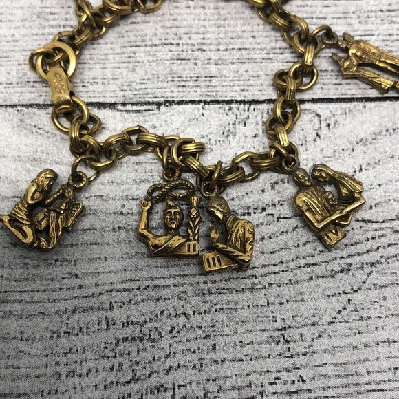 Vintage Coro Antique Gold Tone 10 (8) Commandments Charm Bracelet - Picture 4 of 6